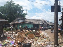 Kemproh Temen! Sampah Berserakan di Pasar Ajibarang, Banyumas