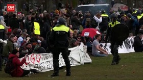 VIDEO: Bentrokan Massa Anti Lockdown Dan Polisi Di Belanda