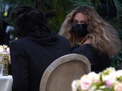 Hadir di Grammy Awards, Masker Beyonce Jadi Sorotan