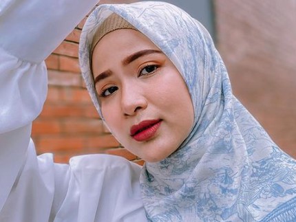 7 Tips Hijab untuk Bentuk Wajah Bulat Agar Tampak Lebih Tirus