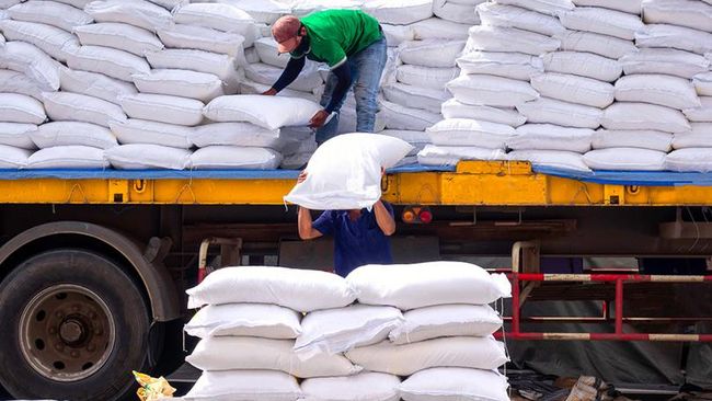 Tolak Wacana Impor Beras, DPR: Dapat Rugikan Petani Wakil Ketua Komisi IV DPR RI Hasan Aminuddin mengungkap pihaknya menolak rencana pemerintah dalam melakukan impor beras 1 juta ton