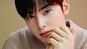 Cha Eun-woo ASTRO Lebih Pilih Baca Buku Dibanding Rebahan
