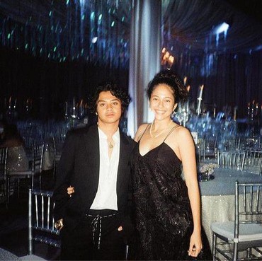 Pacaran Romantis dengan Bastian Steel, Sitha Marino Pamer Punggung Mulus