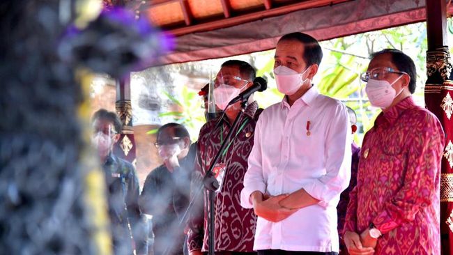 Jokowi Ingin Bali Jadi Destinasi Wisata Kesehatan Dunia Presiden Joko Widodo berharap pembangunan rumah sakit internasional di Bali menjadi tonggak peningkatan wisatawan asing berkunjung.