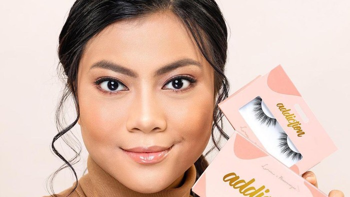 Luncurkan Koleksi Makeup, Intip Kolaborasi Loreca X Hanum Mega
