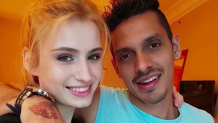Natasya Shine, Istri Bule Robby Shine Natasya Shine, Istri Bule Robby Shine