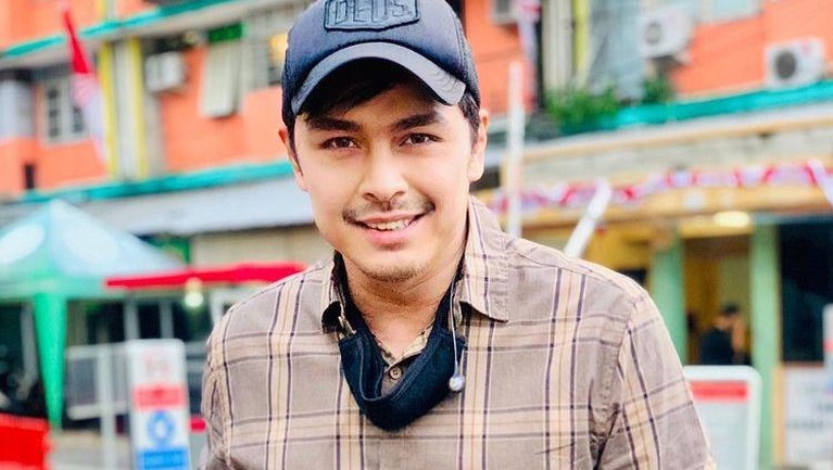 Aktor tampan Thomas Djorghi saat ini berusia 51 tahun, berikut pesona Thomas Djorghi!