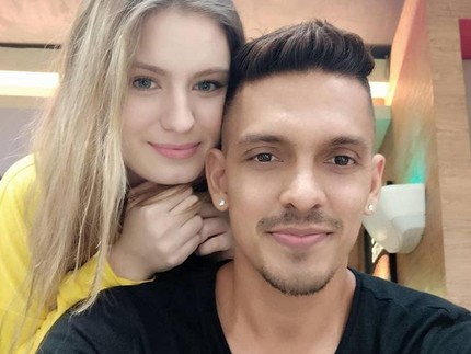 Beda 15 Tahun, Wanita Cantik Rusia Nikahi Aktor RI Ungkap Tips Harmonis