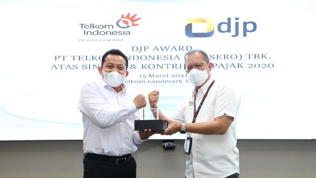 Telkom Indonesia mendapat penghargaan DJP Award atas sejumlah kontribusi pada 2020, termasuk sebagai salah satu pembayar pajak terbesar.