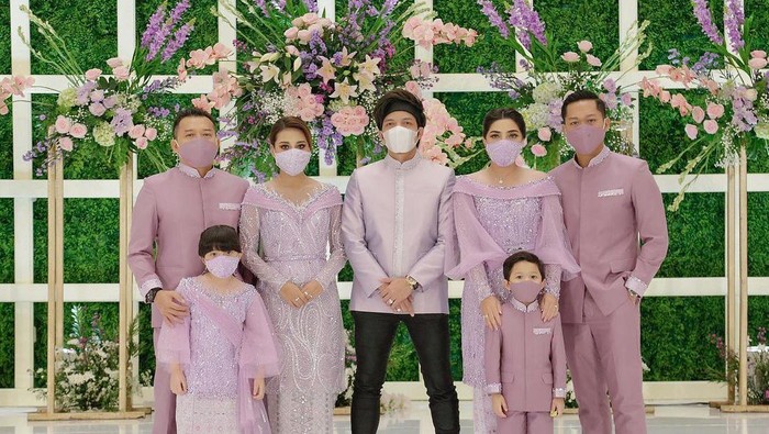 Dekorasi Lamaran Aurel Hermansyah dan Atta Halilintar, Megah dengan Tema Warna Ungu