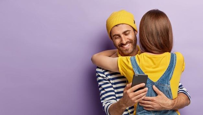 Duh! Hal Ini Jadi Tanda Kamu Sedang Berselingkuh Hati