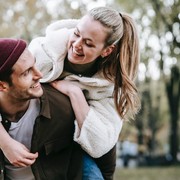 Ekpresikan Cinta dengan 5 Love Languages Ini! Kamu yang mana?
