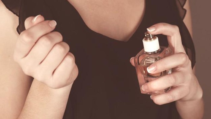 Ingin Wangi Sepanjang Hari? Pakai Parfum Harus Benar, Begini Caranya!