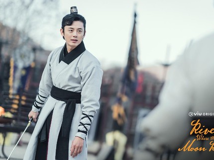 5 Fakta Lee Ji Hoon, Sang Jenderal Patah Hati di Drakor River Where The Moon Rises