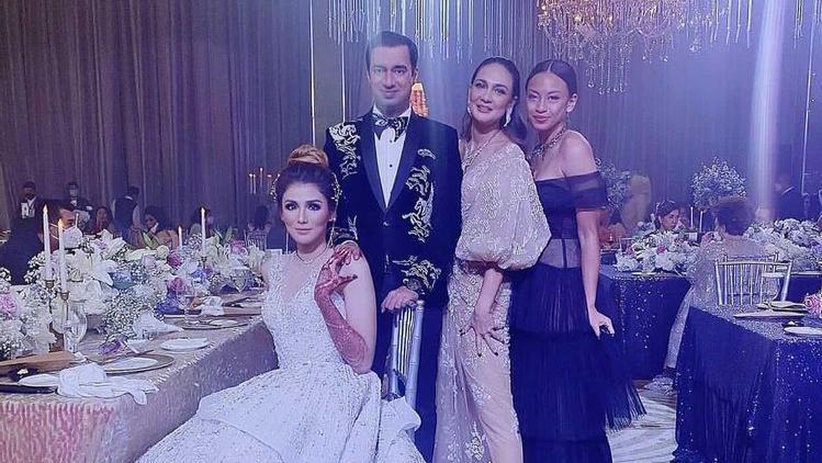 Yuk intip&comma; momen mewahnya pernikahan Rocky Soraya dan Melissa Ginting&excl;