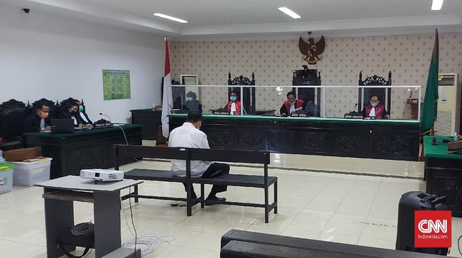 Pengadilan Tipikor Kupang sebelumnya menjatuhkan vonis bebas kepada eks Wali Kota Kupang Jonas Salean dalam kasus korupsi pembagian tanah milik pemkot.