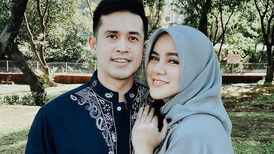 Berikut adalah potret harmonisnya rumah tangga Olla Ramlan dan Aufar yang diiisukan cerai.