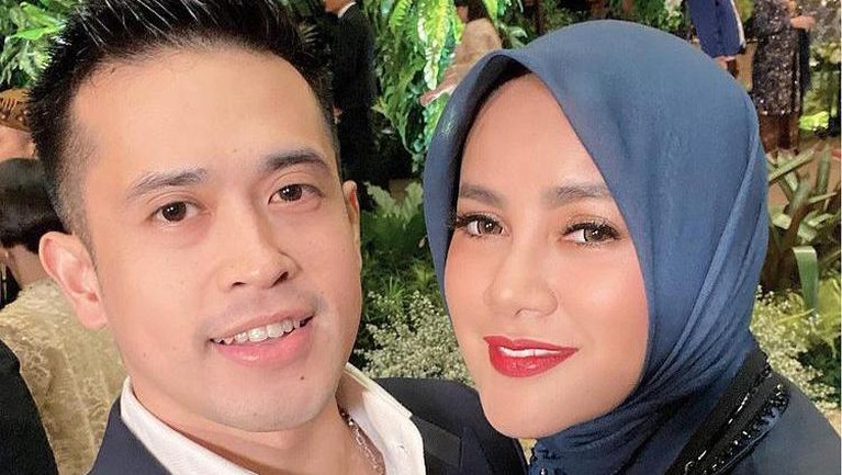 Potret Harmonisnya Rumah Tangga Olla Ramlan dan Aufar yang Diisukan Cerai Berikut adalah potret harmonisnya rumah tangga Olla Ramlan dan Aufar yang diiisukan cerai.