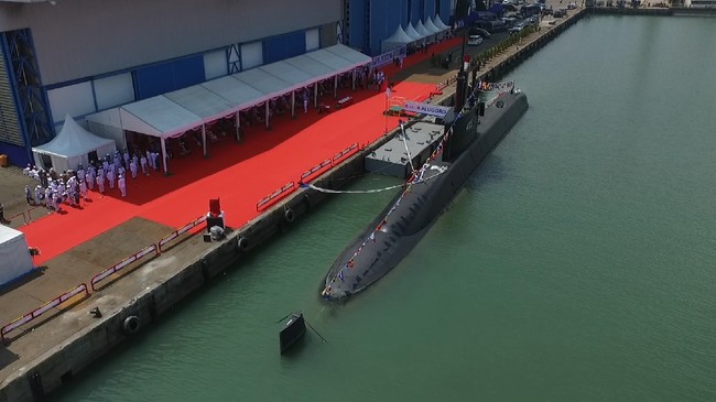 Kapal Selam Alugoro-405 dari Menteri Pertahanan Prabowo ke TNI AL ini secara keseluruhan dikerjakan PT PAL Indonesia.
