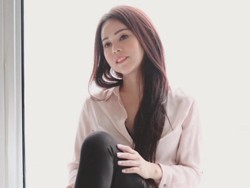 Buku Baru Agnes Davonar Laku Keras, Ceritakan Soal Anak Pengidap Kanker Langka