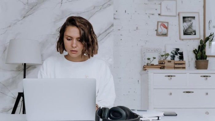 Ampuh Cegah Burnout, Terapkan Tips Mengatur Waktu untuk Pekerjaan Remote Ampuh Cegah Burnout, Terapkan Tips Mengatur Waktu untuk Pekerjaan Remote