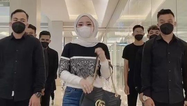Selebgram asal Aceh viral di media sosial.