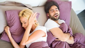5 Alasan di Balik Orang Sulit Berbagi Tempat Tidur