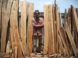 Bosan Jadi Pekerja, Lulusan SMP Sukses Tekuni Bisnis Mebel Kayu