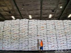 Beras Bulog Berpotensi Turun Mutu, Negara Ditaksir Rugi Rp 1,2 T