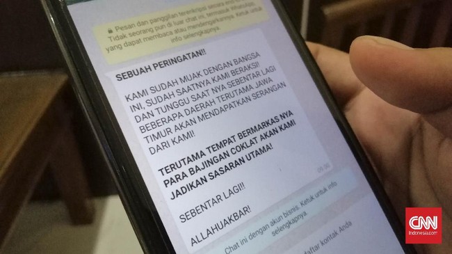 Pesan teror berantai itu beredar pascapenangkapan 22 tersangka teroris jaringan Jemaah Islamiyah (JI) di wilayah Jawa Timur.
