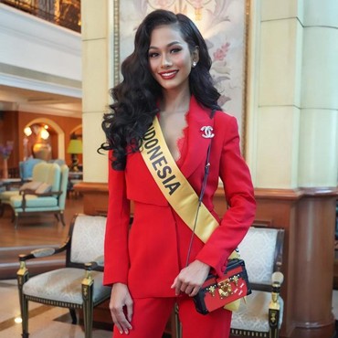 Pesona Anggun Aurra Kharishma di Ajang Miss Grand International