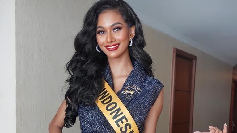 Pesona Aurra Kharishma dalam Berbagai Busana di Ajang Miss Grand International Berikut adalah potret pesona Aurra dalam berbagai balutan busana di ajang Miss Grand International.