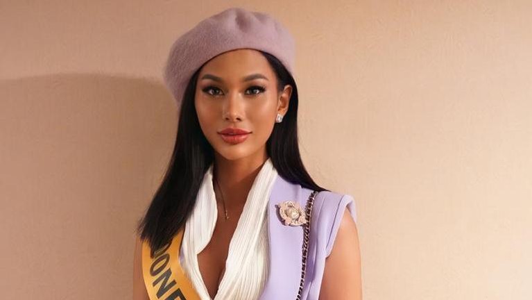 Pesona Aurra Kharishma dalam Berbagai Busana di Ajang Miss Grand International Berikut adalah potret pesona Aurra dalam berbagai balutan busana di ajang Miss Grand International.