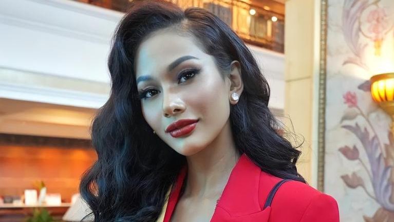 Pesona Aurra Kharishma dalam Berbagai Busana di Ajang Miss Grand International Berikut adalah potret pesona Aurra dalam berbagai balutan busana di ajang Miss Grand International.