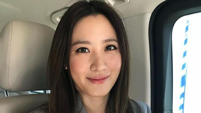Potret Cantik Claudia Kim yang Telah Resmi Bergabung dengan YG Entertainment Berikut adalah potret cantik Claudia Kim yang telah resmi bergabung dengan YG Entertainment.