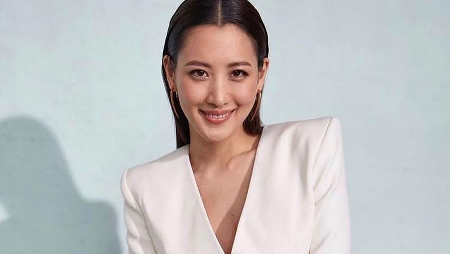 Berikut adalah potret cantik Claudia Kim yang telah resmi bergabung dengan YG Entertainment.