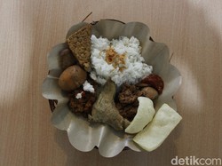 Sedapnya Nasi Gudeg Organik dan Sehat di FresGreen Organic