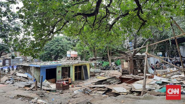 LBH Jakarta Sebut Kasus Lahan Pancoran Pelanggaran HAM Berat LBH Jakarta menilai kasus penggusuran lahan di Pancoran, Jaksel, oleh anak usaha Pertamina yang diduga memakai preman merupakan pelanggaran HAM berat.