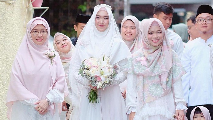 Teh Ninih dan Anak-anaknya
