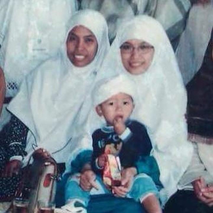 <p>Dari pernikahan pertama tersebut, Aa Gym dan Teh Ninih dikaruniai tujuh anak, Bunda. (Foto: Instagram @ghaza_abdullah)</p>