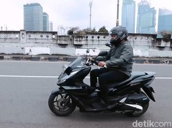 Seberapa Nyaman dan Irit Honda PCX 160 Dipakai Harian?