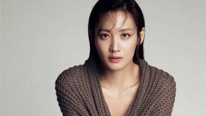 9 Fakta Menarik Claudia Kim, Artis YG Entertainment yang Namanya Kian Melejit