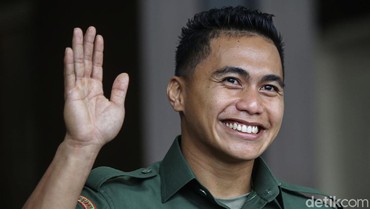 img-title Sah, Aprilia Manganang Ganti Nama Jadi Aprilio Perkasa Manganang