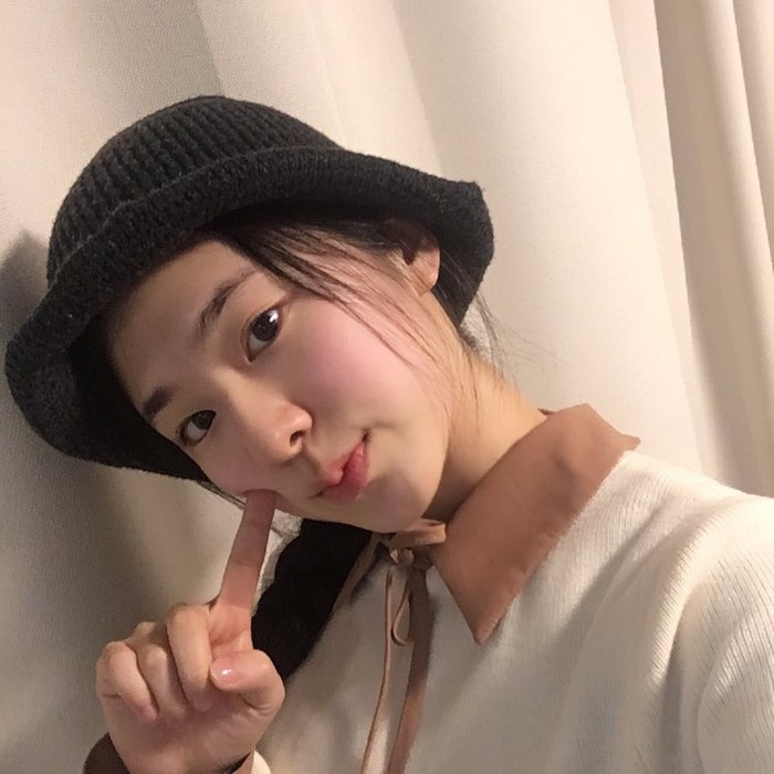 Tuduhan bullying yang dialamatkan pada Park Hye Soo ini bermula dari munculnya pengakuan seorang netizen yang mengaku korban. Menurut nya, Park Hye Soo dan geng nya sering membully murid lainnya selama di SMP. (Foto: instagram.com/hyesuuuuuya)