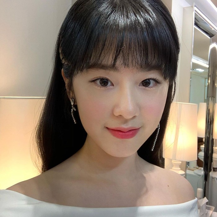 Seorang perwakilan dari kelompok yang mengaku korban menyatakan bahwa Park Hye Soo merupakan pemimpin bullying. Menurutnya, Park Hye Soo membuat murid yang dibully merasa tersisih. (Foto: instagram.com/hyesuuuuuya)