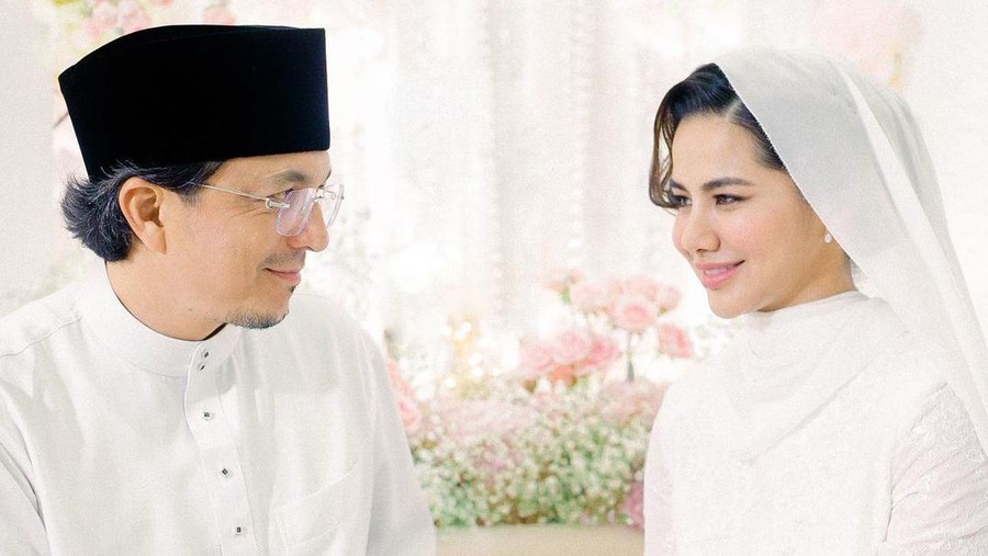 Engku Emran dan Noor Nabila