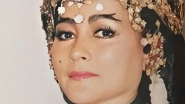 Foto-foto Eksklusif Suzzanna Sang Ratu Horor yang Bikin Merinding Berikut adalah foto-foto eksklusif Suzzanna sang ratu horor yang bikin merinding.