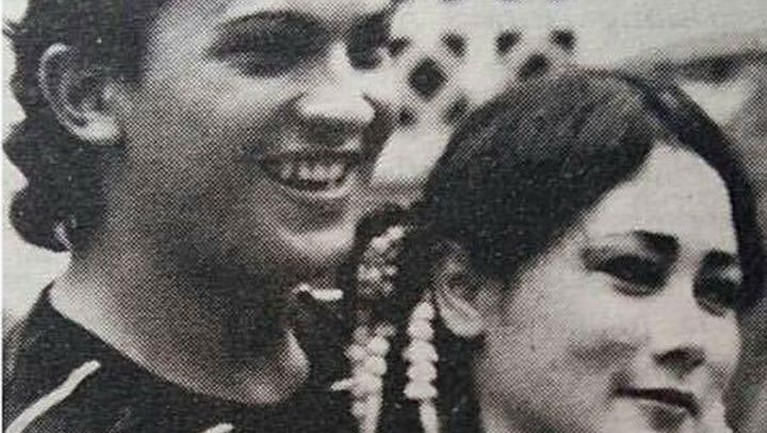Berikut adalah foto-foto eksklusif Suzzanna sang ratu horor yang bikin merinding.