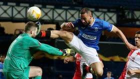 Rangers vs Slavia Praha: Terjangan Brutal Lukai Kiper