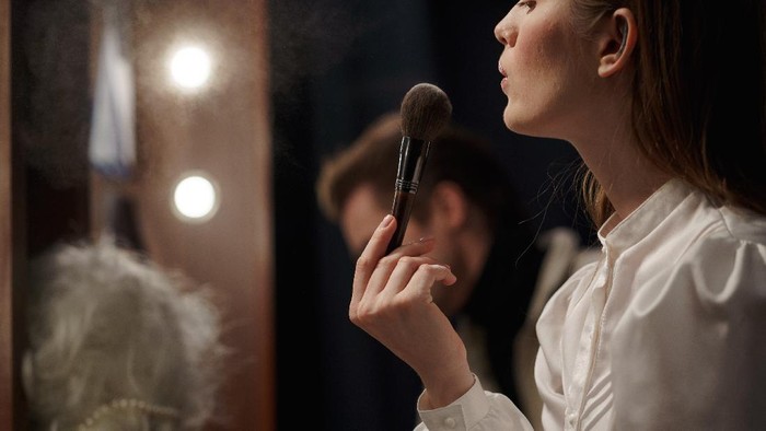 5 Lipstick Produk Lokal yang Bisa Dijadikan Blush On, Dijamin Merah Merona!